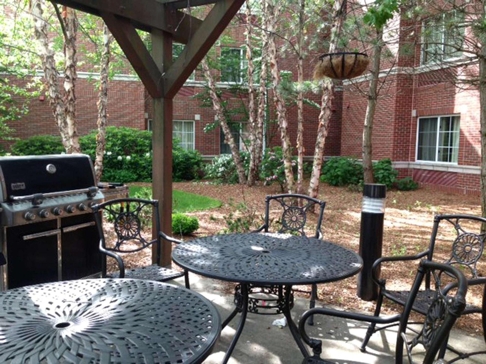 Extended Stay America Suites - Boston - Waltham - 32 4Th Ave Exterior foto